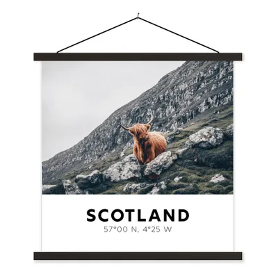 Produktbild von MuchoWow® Textilposter Schottland - Highlander - Berge 40x40 cm mit schwarzem Rahmen - Fotos