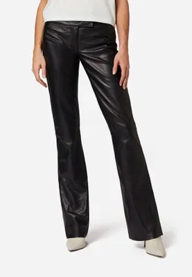Produktbild von Damen Lederhose Low Cut 2 Bootcut – Schwarz / L