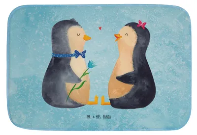 Produktbild von Mr. & Mrs. Panda Badteppich Pinguin Pärchen - Eisblau - Geschenk, duschmatte, Badezimmerteppich, Hochzeitsgeschenk, Liebe, Verknallt, Badematte, Duschvorleger, Verlobung