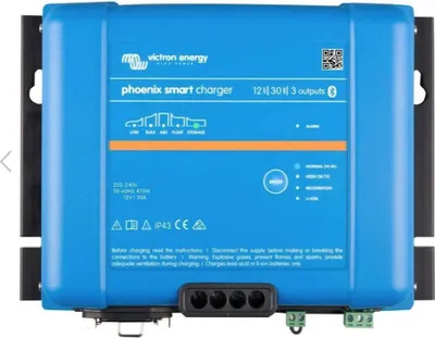 Immagine prodotto di Caricatore Phoenix Smart Victron IP43 12/30 (3 uscite di carica)