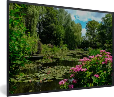 Produktbild von MuchoWow® Gerahmtes Poster Sommertag mit Seerosen im Wasser im Garten von Monet in Frankreich 30x20 cm - Poster mit Schwarzem Bilderrahmen Wandposter Rahmen Foto Bilder - Kunstdruck - Bild-Poster
