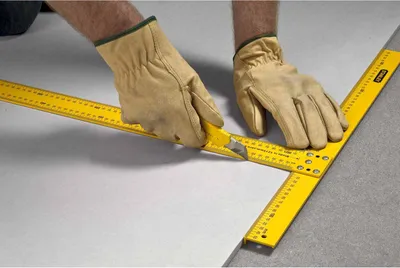Produktbild von Stanley STHT1-05894 Reißschiene für Bleche bis 1220 mm
