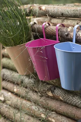 Produktbild von Traumschöner Topf LEONARE Balkontopf pink im Landhaus Stil