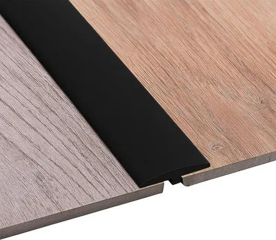 Produktbild von Flexibler PVC-Übergangsstreifen, T-Profil, 5 x 300 cm, schneidbar und wasserdicht, Schwarz, 3 M