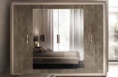 Immagine prodotto di Armadio classico in stile antico Armadio in legno camera da letto nuovo