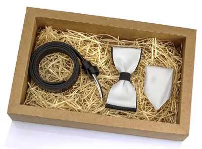 Produktbild von Arius Schwarzer Ledergürtel Kommunions-Set mit Fliege
