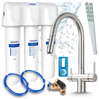 Image de Robinet de cuisine Ari 3 voies, modèle Slender, en acier inoxydable, avec douchette extractible. Livré avec un système de filtration d'eau Aquaphor et une installation sous évier