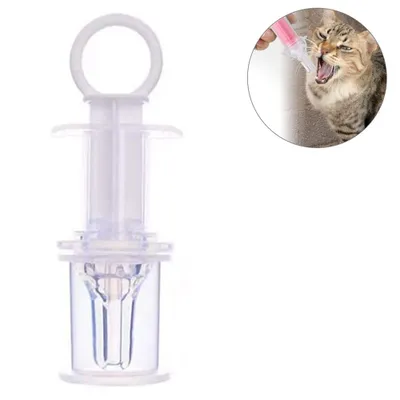 A clear product shot of a plastic pet feeding syringe on a white background, with a small inset image showing a cat being fed with a similar syringe.
