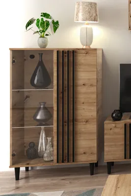 Produktbild von Vitrine Laura I Glas Bar Schrank Schränke Regal Holz Möbel Wohnzimmer Glastür mit Holzbeine Standvitrine Wohnzimmerschrank  ohne LED-Beleuchtung (Eiche Artisan und schwarz)