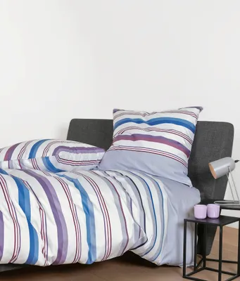 Produktbild von Janine Design Mako-Satin Bettwäsche-Garnitur J.D. 87094 Farbe traubenmischun dunstblau Größe 200x200+2x80x80 cm