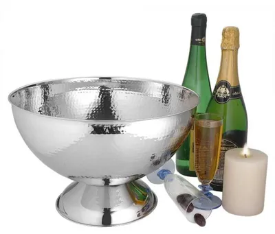 Produktbild von Gehämmerte Champagnerschale, 39 cm