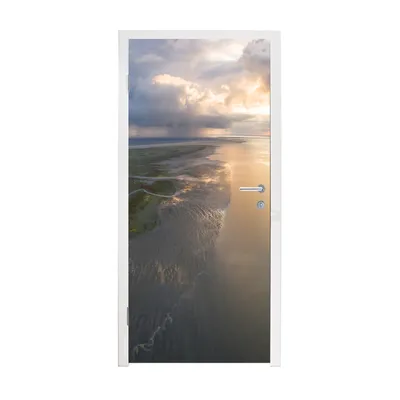 Obrázok produktu pre MuchoWow® Tapety na dvere - Samolepiaca fólia na dvere - Waddenské ostrovy - voda - vzduch - 215x85x0.1cm - Plagát na dvere - Samolepiaca fólia na dvere
