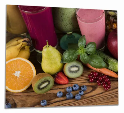 Produktbild von Wallario Herdabdeckplatte aus Glas, Größe 60 x 52 cm 1-teilig, Motiv Bunte Smoothies mit Obst in der Küche