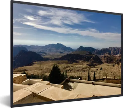 Produktbild von MuchoWow® MuchoWow® Gerahmtes Poster Blick über das Land der antiken Stadt Petra 40x30 cm - Poster mit zchwarzem Bilderrahmen - Kunstposter - Wanddekorationen