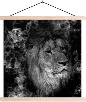 Produktbild von MuchoWow® Textilposter Löwe - Rauch - Tiere - Schwarz - Weiß 40x40 cm mit holzfarbenen Rahmen - Posterleiste