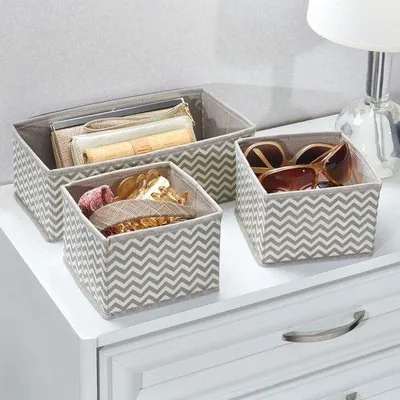 Immagine prodotto di Scatola portaoggetti in tessuto traspirante, color taupe/bianco, set da 6 pezzi
