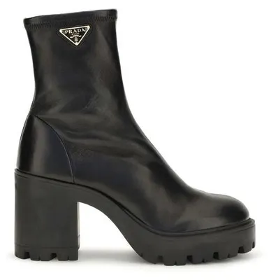 Produktbild von Prada Stiefeletten aus Kalbsleder in Schwarz