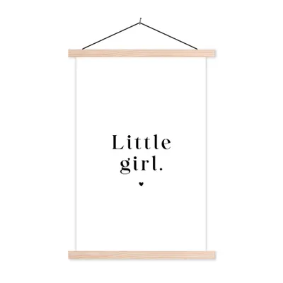 Produktbild von MuchoWow® Textilposter Sprichwörter - Kleines Mädchen - Kinder - Zitate 120x180 cm mit holzfarbenen Rahmen - Textil-Plakat