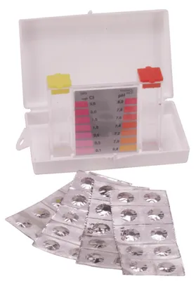 Produktbild von Steinbach Testkit für pH-Wert und freies Chlor, je 10 Tabletten mit "STEINBACH" Logo, geblistert