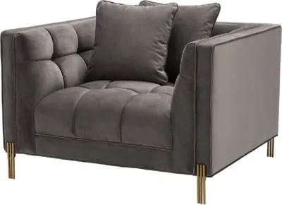 Produktbild von Casa Padrino Luxus Samt Sessel mit 2 Kissen Grau / Messingfarben 104 x 95 x H. 68 cm - Luxus Wohnzimmer Möbel