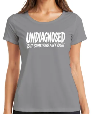 Immagine prodotto di Maglietta da donna, colore grigio, taglia XXL, con la scritta: "Non diagnosticato, ma qualcosa non va" (stile sarcastico)