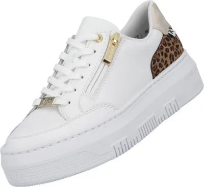 Auf dem Bild ist ein eleganter Schuh in einem tiefen Schwarzton zu sehen. Der Schuh wird von der Seite präsentiert und zeigt seine schlanke Silhouette und das feine Obermaterial.