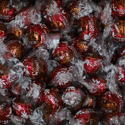 Produktbild von Lindt Lindor Kugeln Double Chocolate 3kg, KI-generiertes Bild
