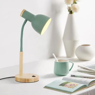 Productafbeelding van Moderne Metal en Houten Bureau Lamp - Verstelbare Tafellamp voor Slaapkamer en Studiekamer