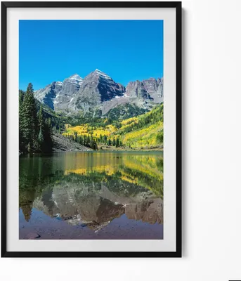 Produktbild von See mit Bergen und Wäldern– Wandbild mit Rahmen – Gerahmtes Bild  – Wanddekoration – 70x100 cm –  Schwarz Rahmen