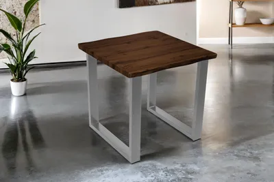Produktbild von Esstisch 80x80 cm Baumkante Holz Nussbaum-Optik U-Gestell Metall silber JOSY