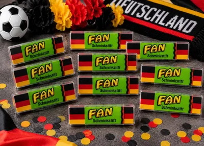 Produktbild von Fan Schminkstift Deutschland 3-in-1 Schwarz Rot Gold – Fan Schminke für Fußball, EM, WM & Public Viewing – Deutschland Make-up für Erwachsen