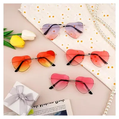 Produktbild von 4er Set Herz Sonnenbrille, Hippie Brille Retro Party Sonnenbrille Kostümzubehör für 60er 70er 80er 90er Jahre Feier Foto Requisiten Geburtstagsfeier