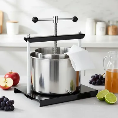 Produktbild von Saftpresse 5 L Obstpresse mit Auslauf Edelstahlbehälter & Holzspindel