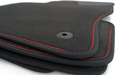Immagine prodotto di Tappetini per Audi A6 S6 RS6 C8 Tappetini in moquette Premium velours (finiture rosse) Tappetini in qualità originale, 4 pezzi