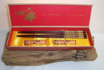 Produktbild von 005 Asia Essstäbchen Set mit Bänkchen Geschenkbox 2 Personen Kaiser
