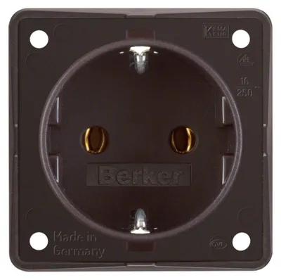 Zdjęcie produktu dla Berker 947782501, Typu F, Brązowy, Termoplastyczny, IP44, 250 V, 16 A