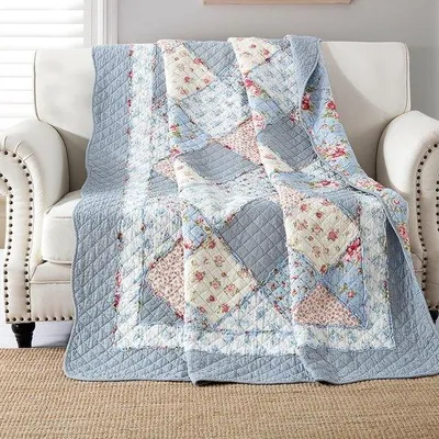 Productafbeelding van Famanu patchworkdeken, katoen, 140 x 200 cm - Blauw met bloemenprint