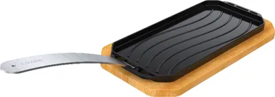 Produktbild von COZZE® Pizza Ofen Zubehör Diese 30 x 15 cm Gusseisenpfanne mit Servierbrett hat die perfekte Größe für alle Cozze Pizzaöfen! Steakpfanne