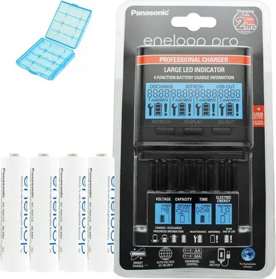 Produktbild von Panasonic eneloop Ladegerät BQ-CC65 inkl. LCD-Display, 4 eneloop Standard AAA Micro und AccuCell Akkubox Blue