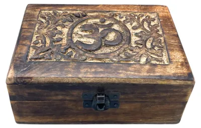 Productafbeelding van Middelgrote houten herinneringsdoos, 15x10x6 cm - Om