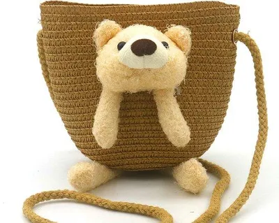 Produktbild von Crossbody Tas mit Bär - Umhängetasche für Kinder - Gewebte Tasche für Mädchen - 12,5 x 14,5 x 5,5 cm - Braune Kindertasche - Kleine Schultertasche mit Tiermotiv