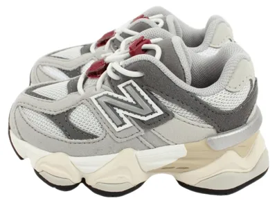 Image de Baskets New Balance, taille 21