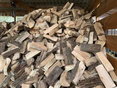 Produktbild von Kaminholz Eiche- Esche Mix 20-30cm 10kg