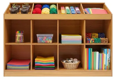 Image de Armoire ouverte avec 12 compartiments, idéale pour une chambre d'enfant