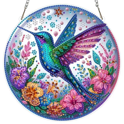 Obrázok produktu pre Sada na tvorbu dvojstranného prívesku s motívom kolibrka technikou Diamond Painting, s retiazkou, rozmer 20x20 cm