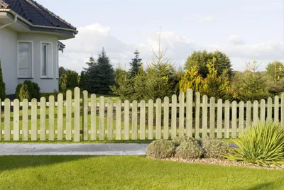 Produktbild von Garten Zaun / Holzzaun Bielefeld mit Unterbogen kdi 180 x 80/65 cm