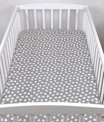 Produktbild von BabyLux Spannbettlaken 60x120 cm – Baumwolle, weich & atmungsaktiv – Spannbetttuch für Babybett & Kinderbett 95. Herzen Grau