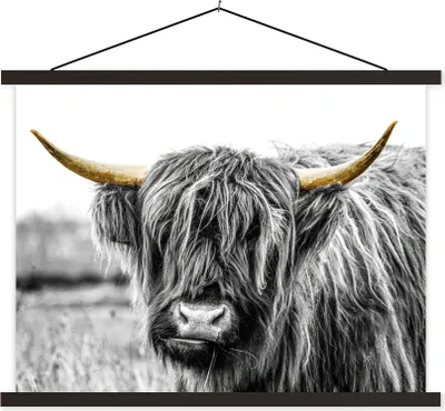 Produktbild von MuchoWow® Textilposter Schottisches Hochlandrind - Kuh - Schwarz - Gold 60x45 cm mit schwarzem Rahmen - Poster Schlafzimmer