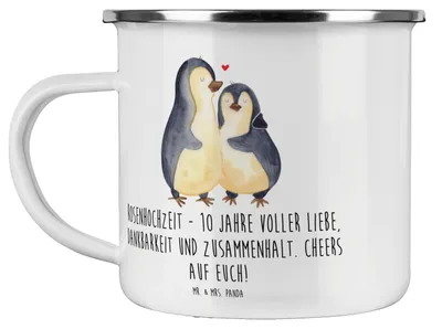 Produktbild von Mr. & Mrs. Panda Haferl 10. Hochzeitstag Rosenhochzeit - Weiß - Geschenk, Blechtasse, Heirat, Rosentag, Dankbarkeit, Heiraten, Teetasse, Motivtasse, Emaille Tasse, Pott