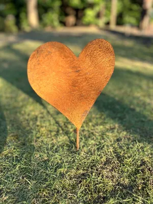 Produktbild von XXL Edelrost Herz zum Stecken Gartendeko Blumentopfdeko Rost Muttertag Herz aus Metall Deko Geschenkidee Terrasse Geschenk Metallherz Valentinstag